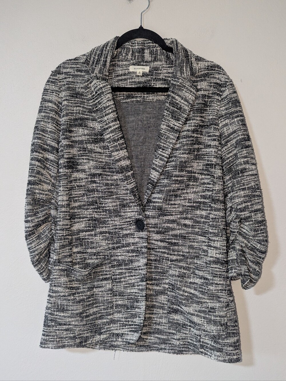 M Max Studio Black/White One Button Closure Blazer